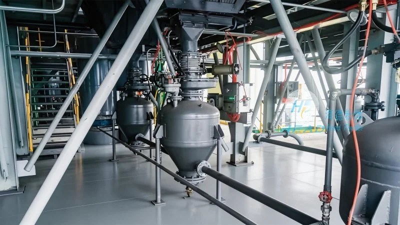 System pneumatycznego przenoszenia cząstek plastiku wzmacnianego włóknami szklanymi